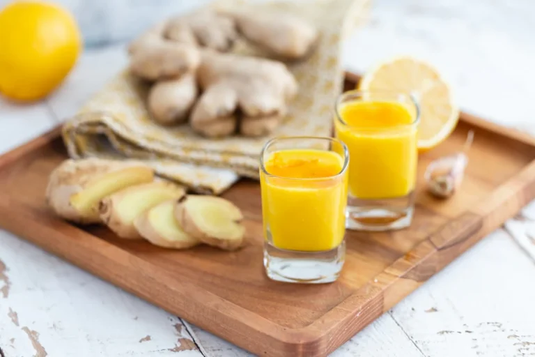 Warnings When Taking Ginger & Turmeric Shots